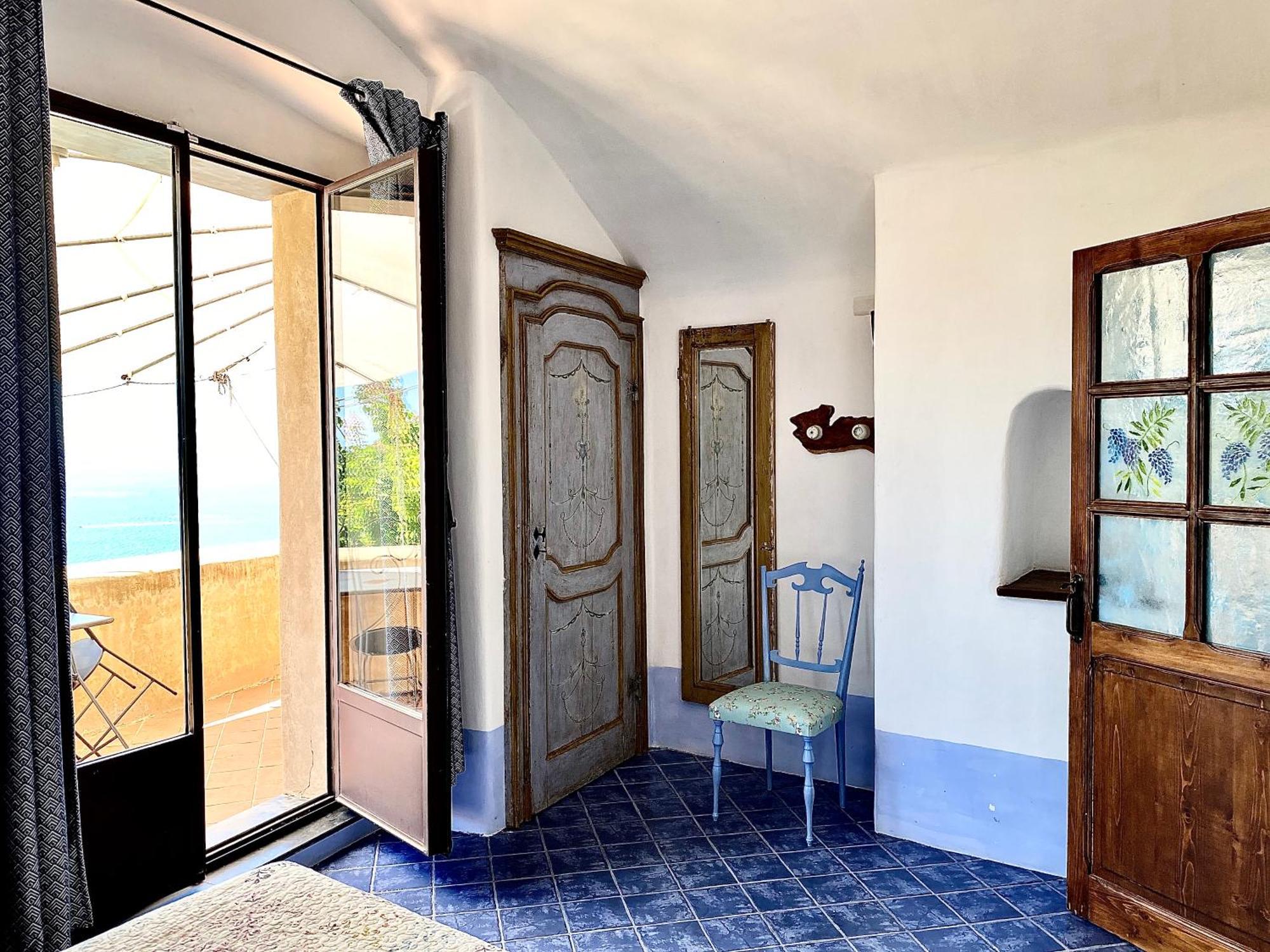 Casa Vacanze A Lea L'Ua Finale Ligure Rum bild